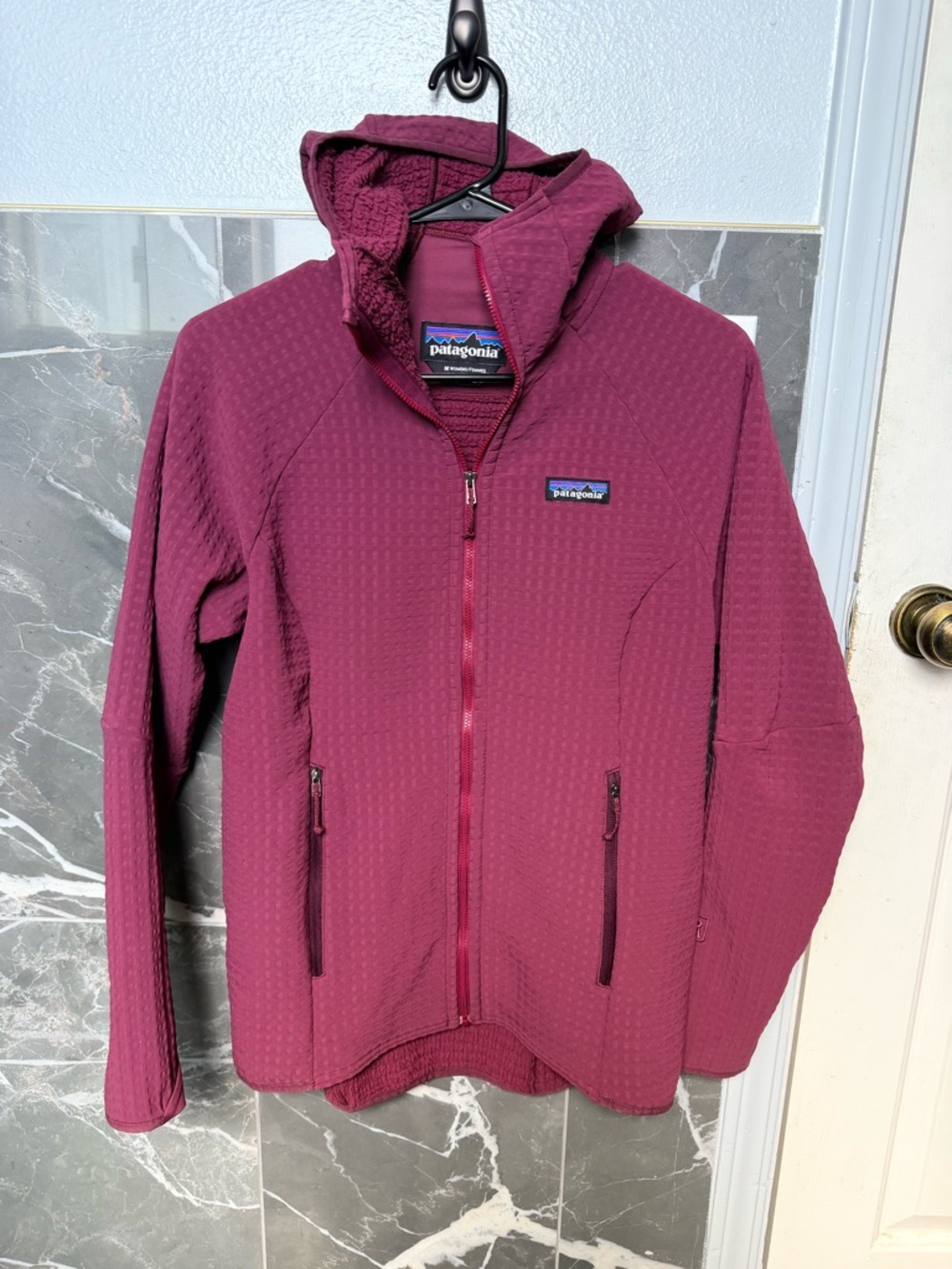 Patagonia R2 TechFace Hoody - Picture 3 of 7